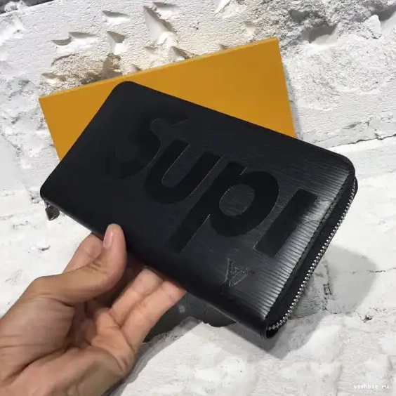 WIS Zip wallet Louis Vuitton supreme 0531